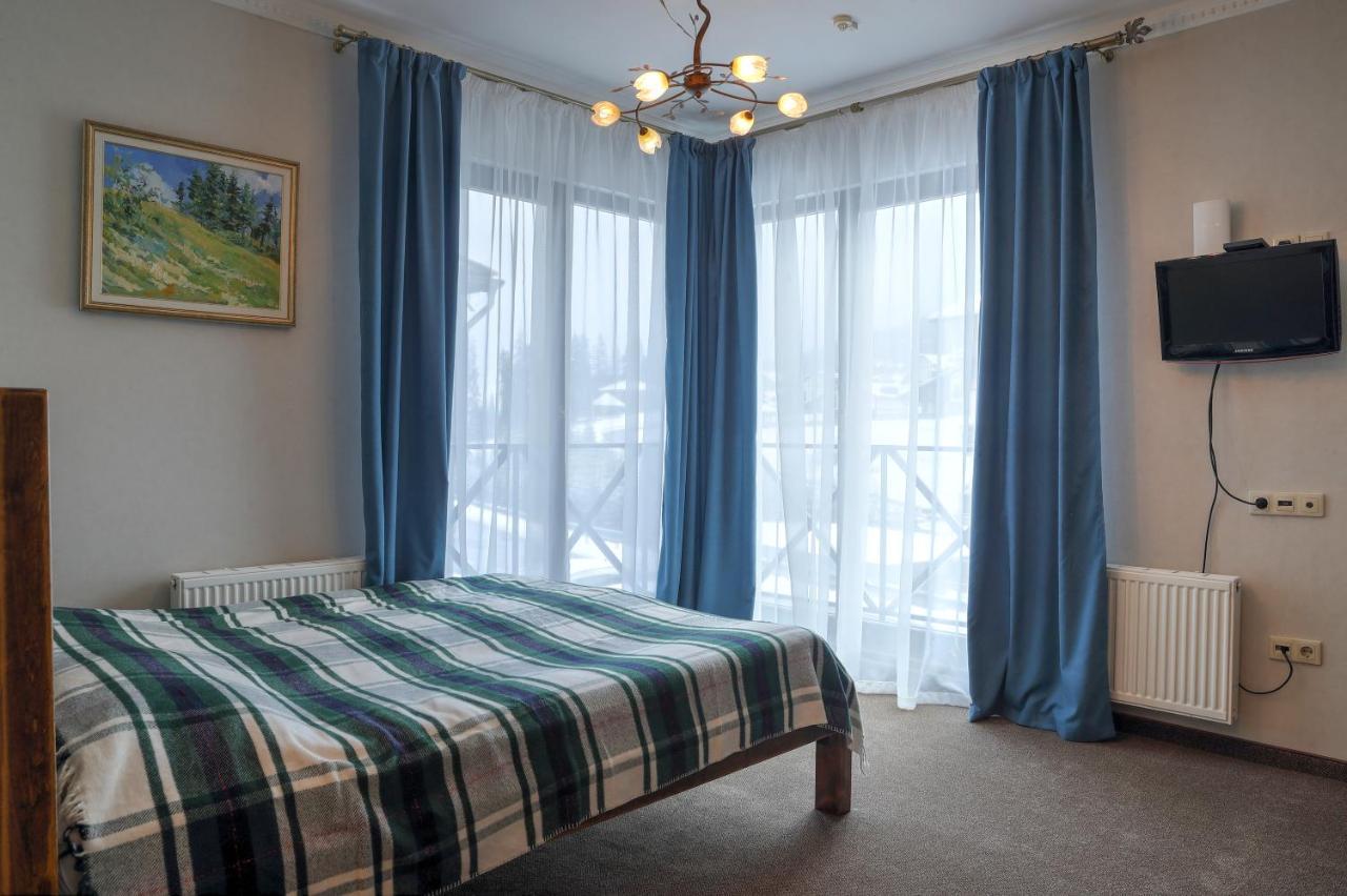 בוקובל Iris Hotel מראה חיצוני תמונה