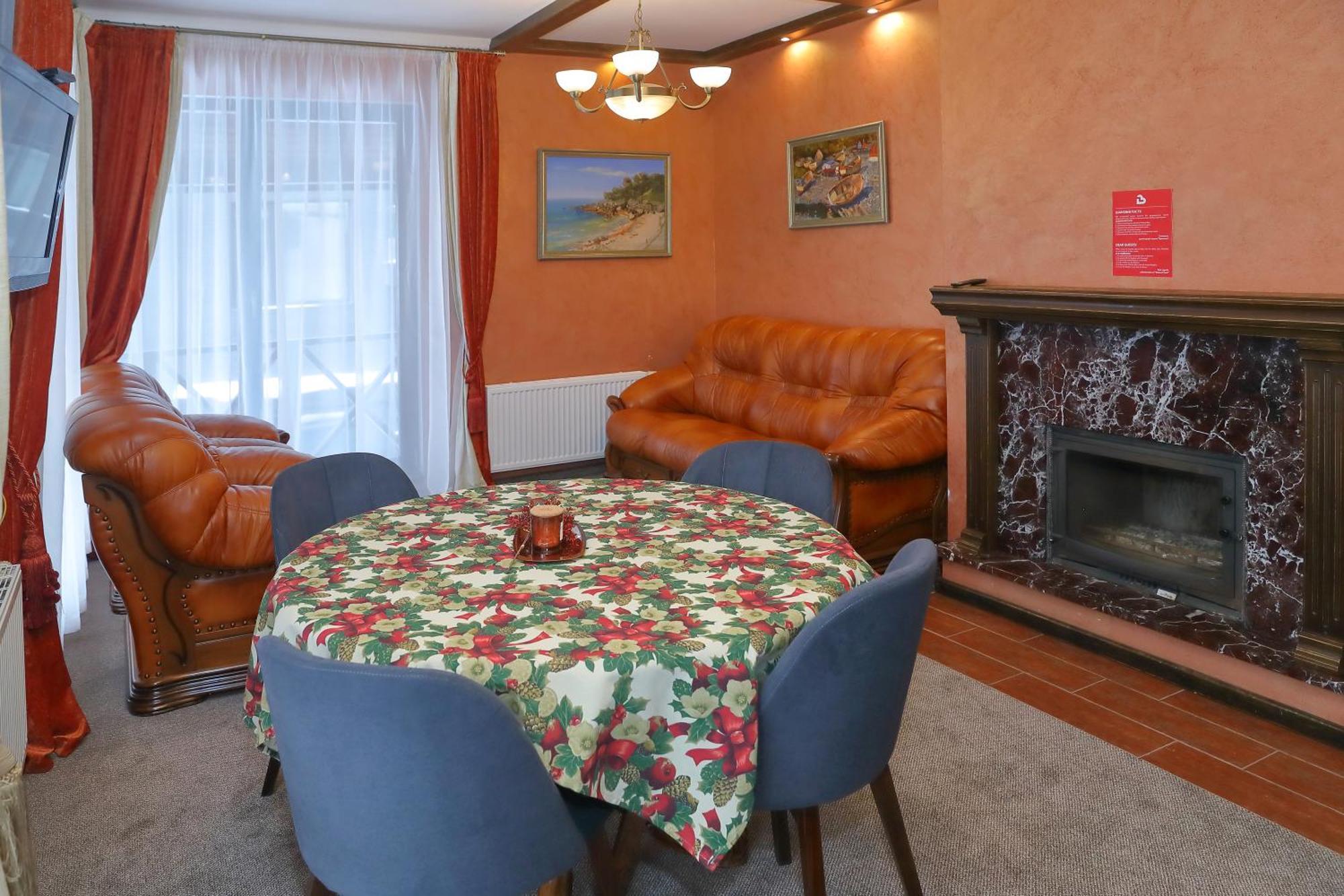 בוקובל Iris Hotel מראה חיצוני תמונה